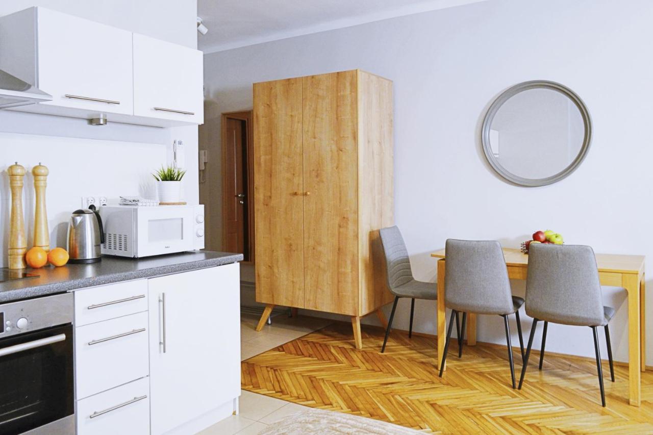 21 Florianska Street Apartahotel